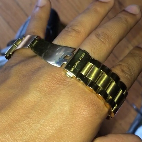 MK watch - Picture 2 of 2